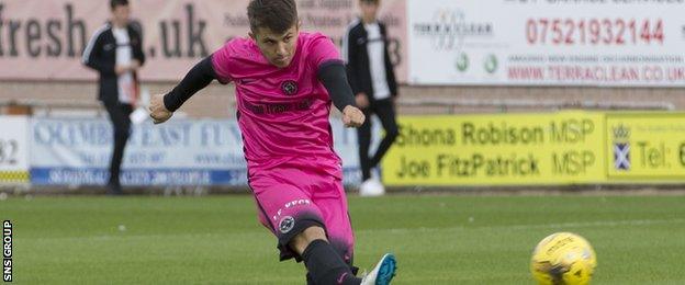 Charlie Telfer crashed in the opening goal at Tannadice