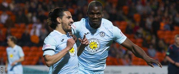 Ryan Edwards (left) celebrates scoring for Thistle