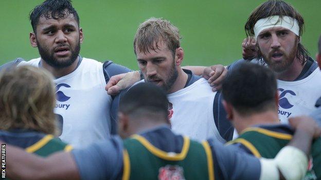 Billy Vunipola, left, Chris Robshaw and Tom Wood, right, in England training on Tuesday