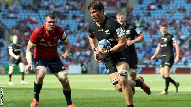 Michael Rhodes scores a try