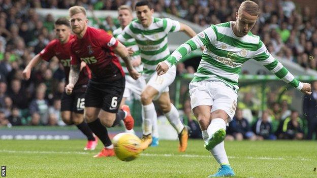 Leigh Griffiths scores