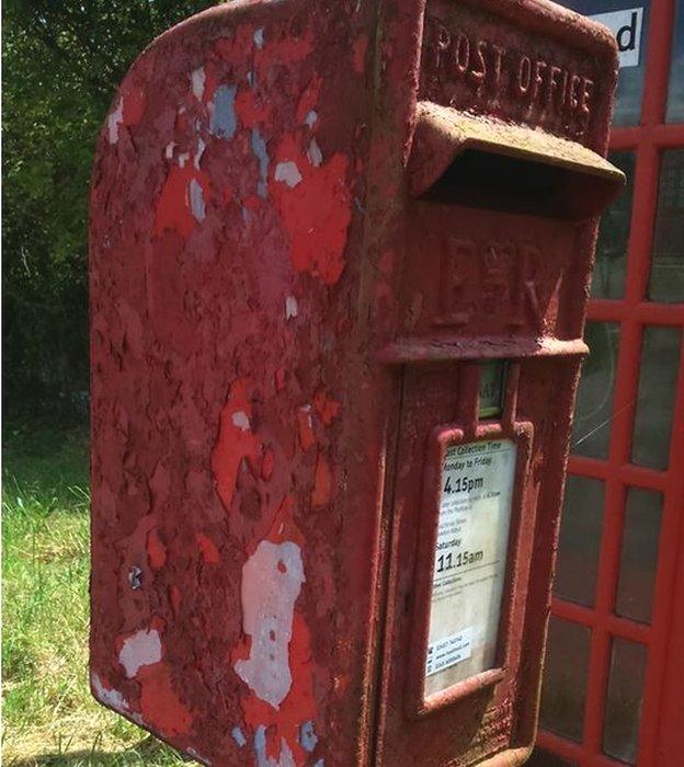 Post box in Torbryan