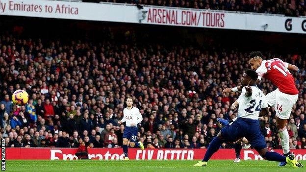 Pierre-Emerick Aubameyang scores Arsenal's second goal