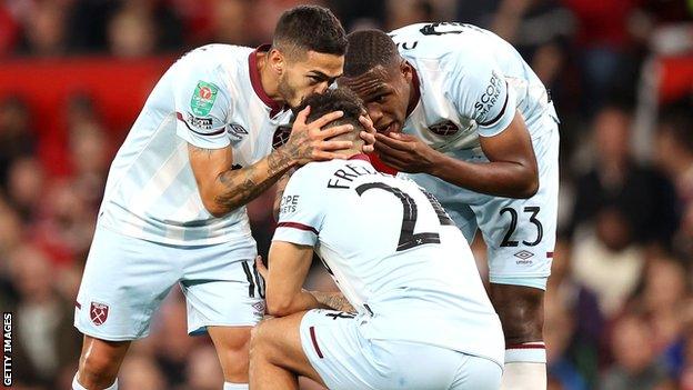 Lanzini celebrates