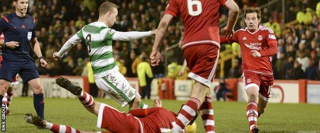 Leigh Griffiths scores against Aberdeen at Pittodrie