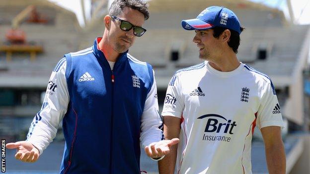 Kevin Pietersen and Alastair Cook during the 2013-14 Ashes series