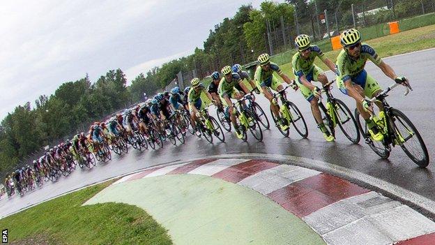 Cycling at the Imola motor racing track