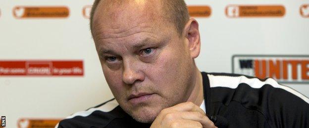 Dundee United manager Mixu Paatelainen