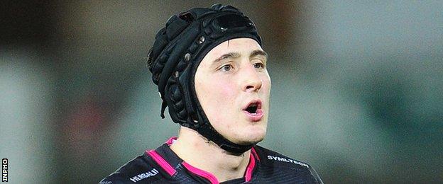 Ospreys fly-half Sam Davies