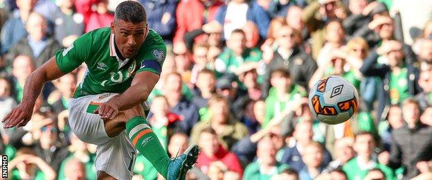 The Republic of Ireland salvaged a draw thanks to Jon Walters' volley