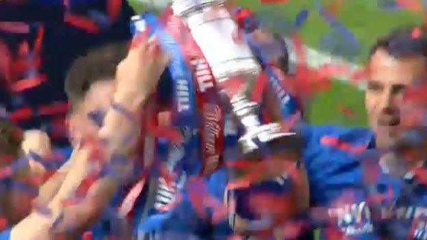 Inverness Caledonian Thistle lift the Scottish Cup