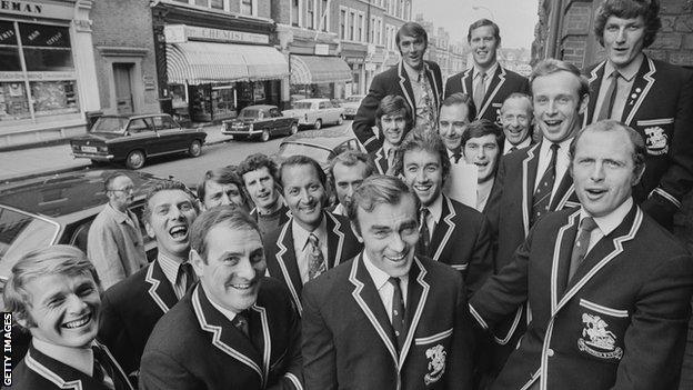 John Edrich flanked by Ray Illingworth and Geoffrey Boycott as England prepared to record 'The Ashes Song' in 1971