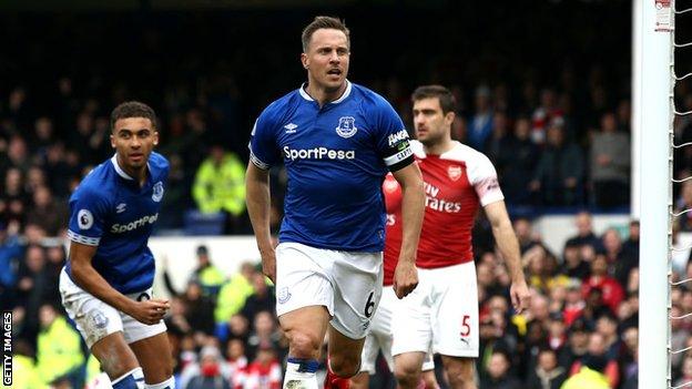 Jagielka celebrates scoring against Arsenal