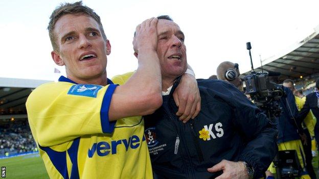 Dean and Kenny Shiels celebrate Kilmarnock's Scottish League Cup triumph