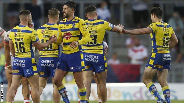 Warrington Wolves had to work hard to defend their four-point lead in a frantic second half against St Helens