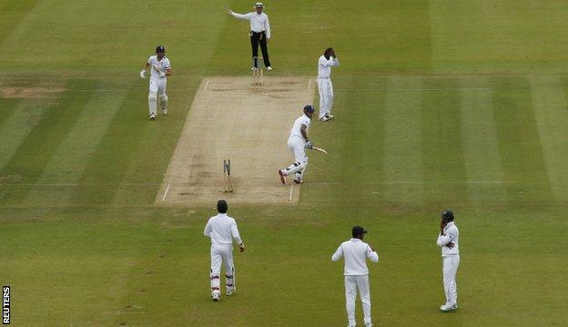 Nuwan Pradeep bowls Alex Hales with a no-ball