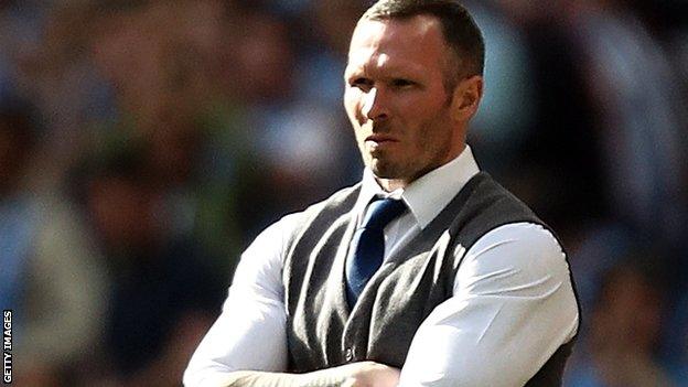 Oxford United head coach Michael Appleton