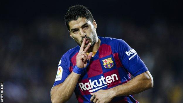 Luis Suarez playing for Barcelona