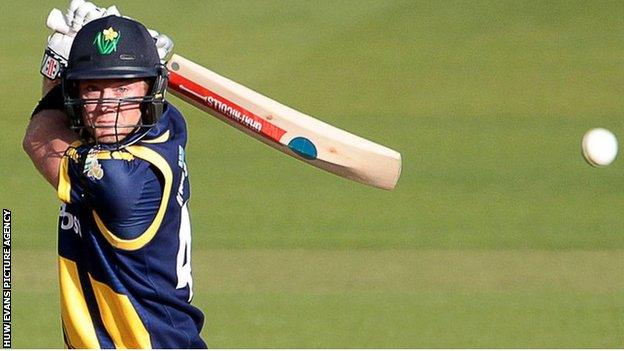 Colin Ingram hits out for Glamorgan against Essex