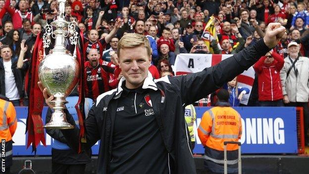 Eddie Howe celebrates Bournemouth winning the 2014-15 Championship