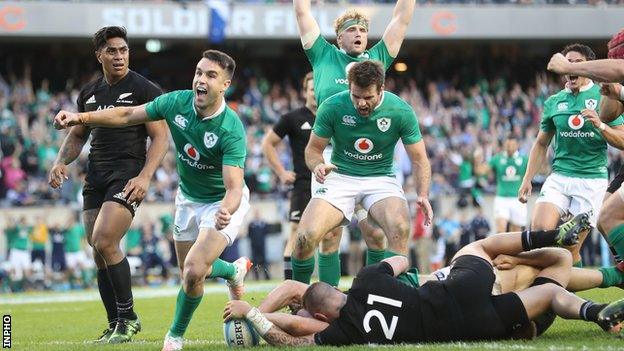 Ireland beat New Zealand 40-29 at Soldier Field in November 2016