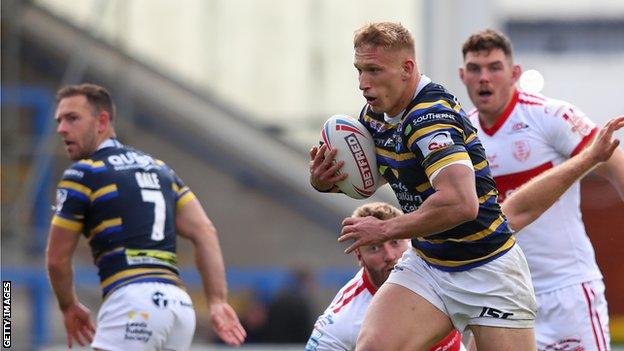 Mikolaj Oledzki makes a damaging run for Leeds Rhinos