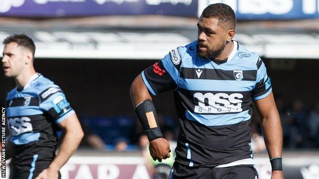 Taulupe Faletau in action for Cardiff