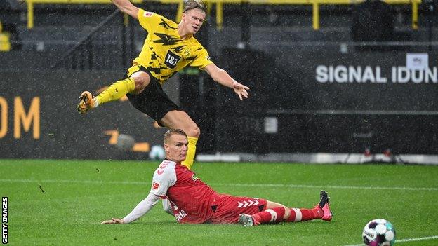 Erling Braut Haaland scores