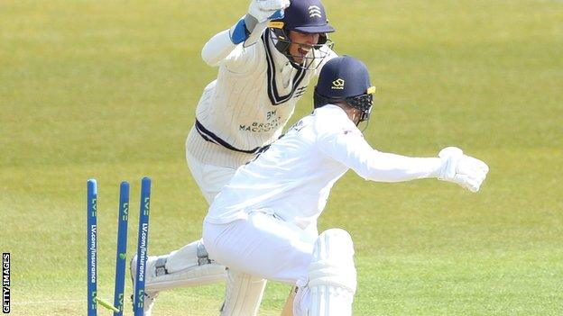 John Simpson stumps Hampshire batsman Joe Weatherley off Ethan Bamber