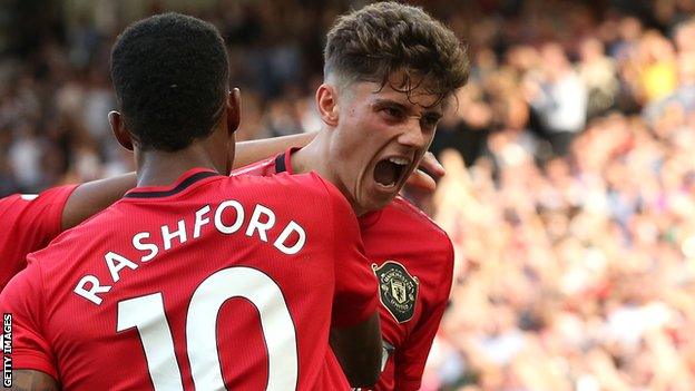 Daniel James celebrates for Manchester United