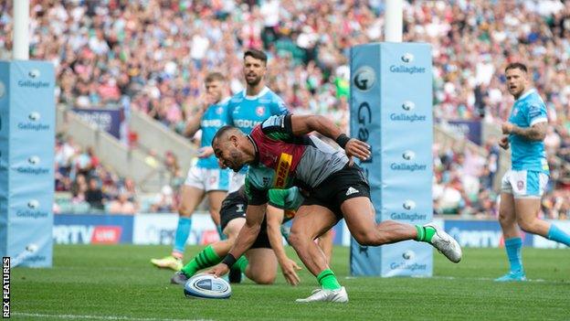 Joe Marchant scores for Harlequins against Gloucester