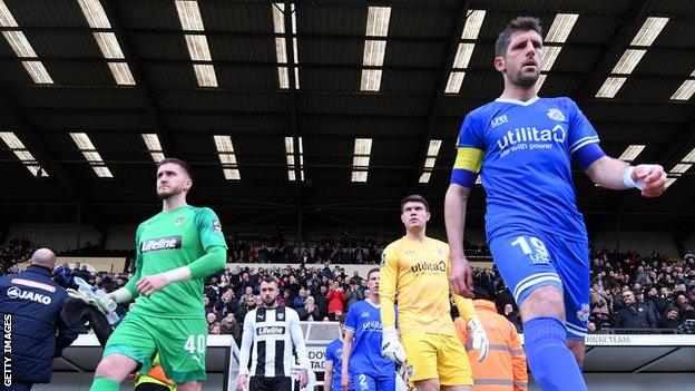 Notts County and Eastleigh players