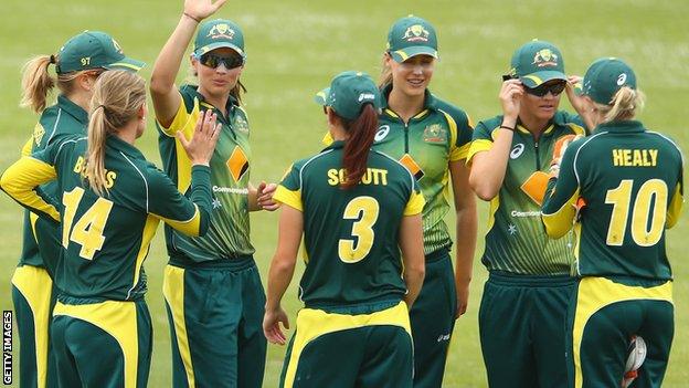 Australia celebrate a wicket