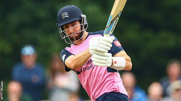 Steve Eskinazi in action for Middlesex