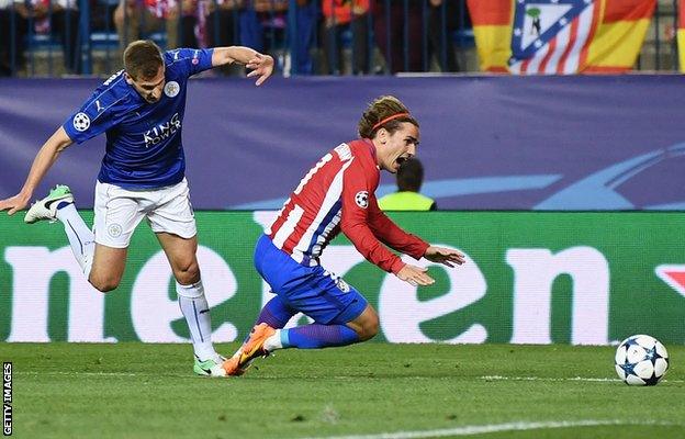 Marc Albrighton fouls Antoine Griezmann