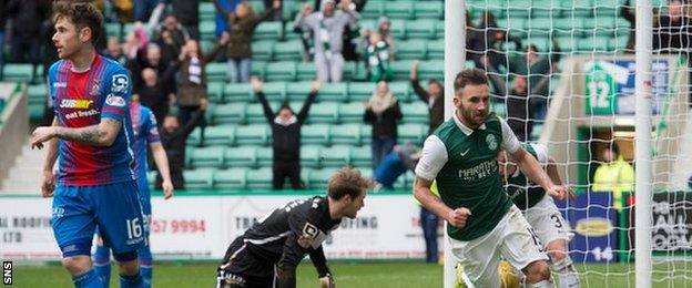 Hibernian forward James Keatings celebrates