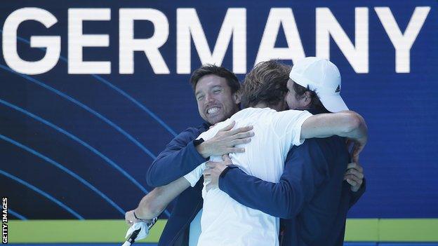 Alexander Zverev celebrates with his brother Mischa