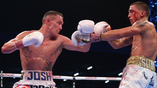 Lee Selby comes under pressure from Josh Warrington