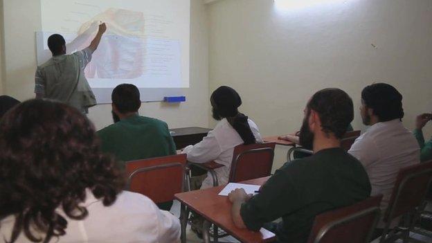 Scene from IS recruitment video