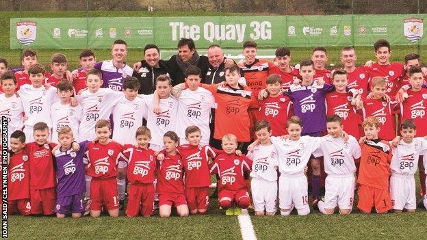 Chris Coleman with players from Connah's Quay academy