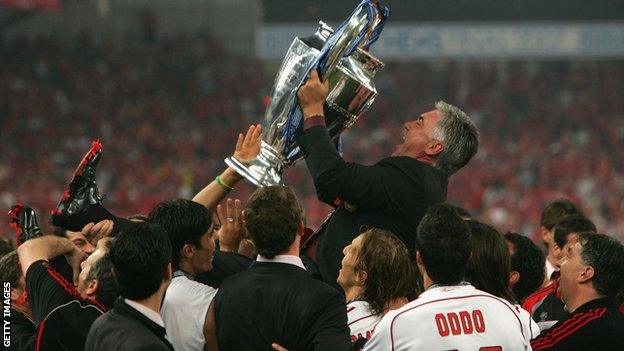 Carlo Ancelotti lifts the Champions League trophy in 2007