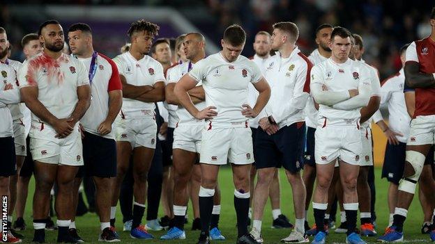 England players look dejected