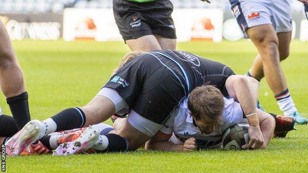 Nic Groom scored Edinburgh's first try from close range