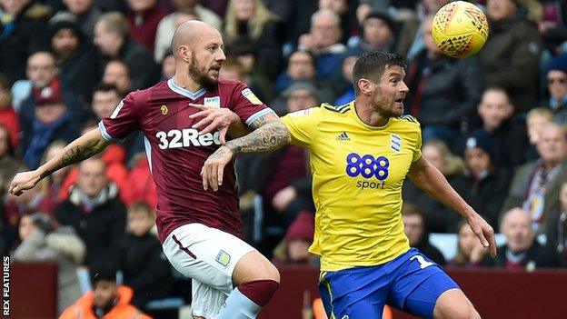 Alan Hutton and Lukas Jutkiewicz