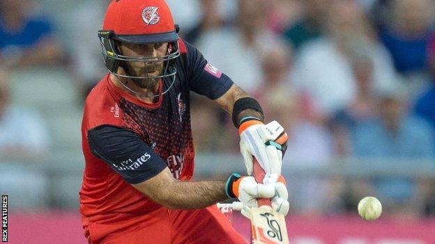 Glenn Maxwell's superb knock threatened to turn the game at Edgbaston on Sunday, until he was yorked by Chris Green's new Bears team-mate Will Rhodes