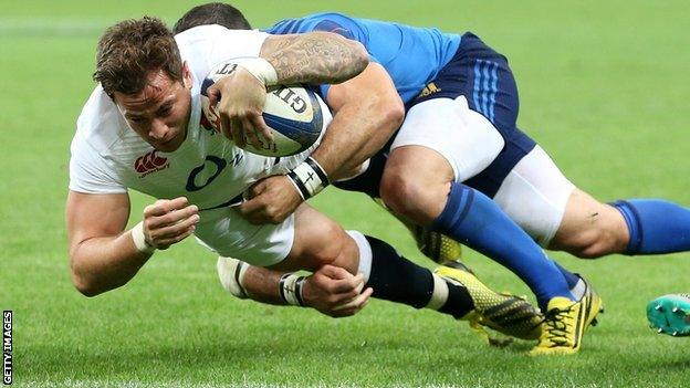 Danny Cipriani scores for England