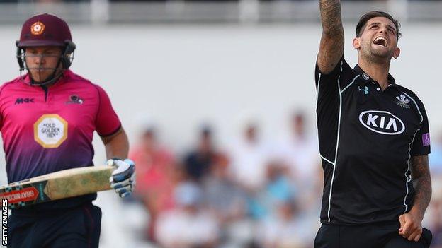 Jade Dernbach celebrates the wicket of Adam Rossington