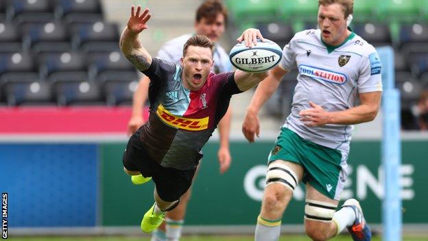 Chris Ashton scores a try for Harlequins