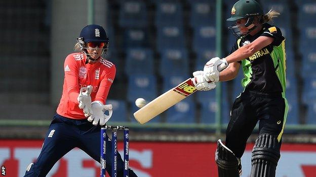 Meg Lanning bats as Sarah Taylor watches on