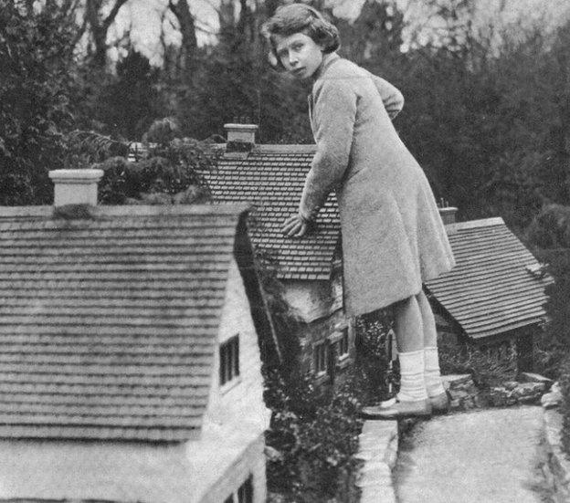 A young Queen Elizabeth at Bekonscot